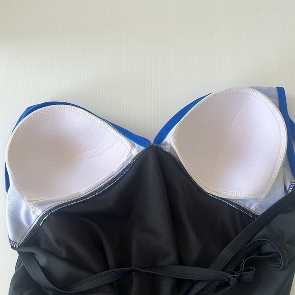 Twist front criss cross back one piece Swimsuit bathing suit size 2XL plus size - Picture 4 of 8